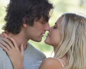 alex-pettyfer-gabriella-wilde-endless-love